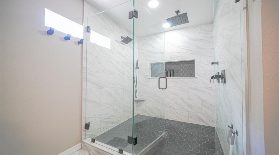 DAVENPORT, Florida 33837, 4 Bedrooms Bedrooms, ,3 BathroomsBathrooms,Residential,For Sale,LOBELIA,0,MFRO6410078
