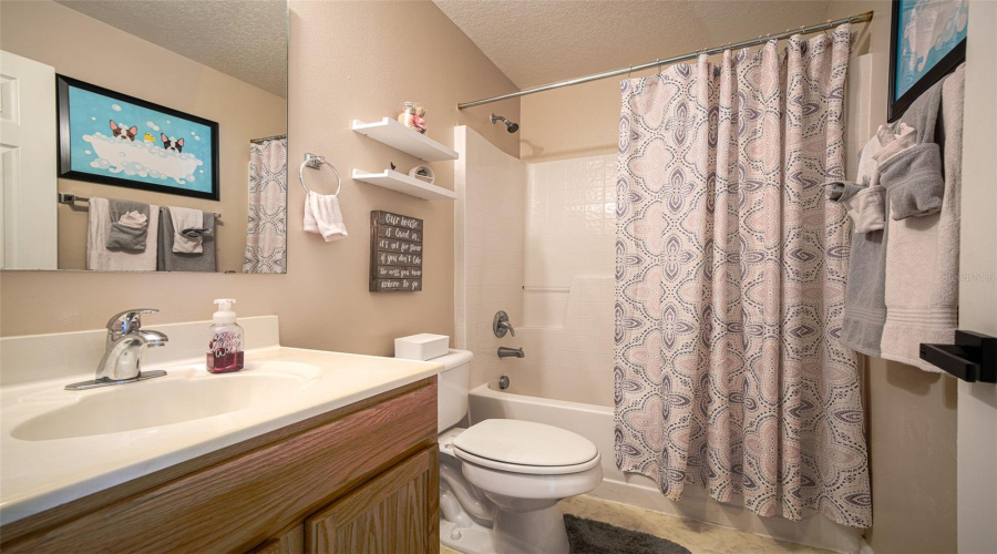 DAVENPORT, Florida 33837, 4 Bedrooms Bedrooms, ,3 BathroomsBathrooms,Residential,For Sale,LOBELIA,0,MFRO6410078
