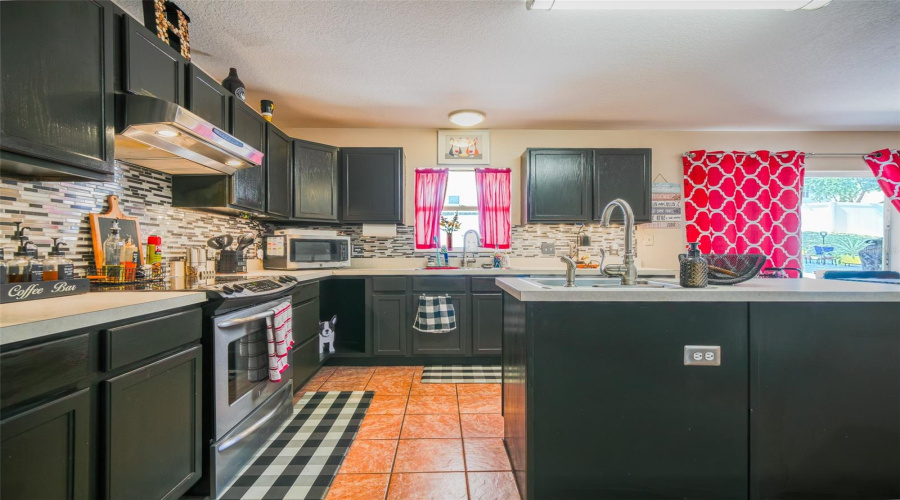 DAVENPORT, Florida 33837, 4 Bedrooms Bedrooms, ,3 BathroomsBathrooms,Residential,For Sale,LOBELIA,0,MFRO6410078