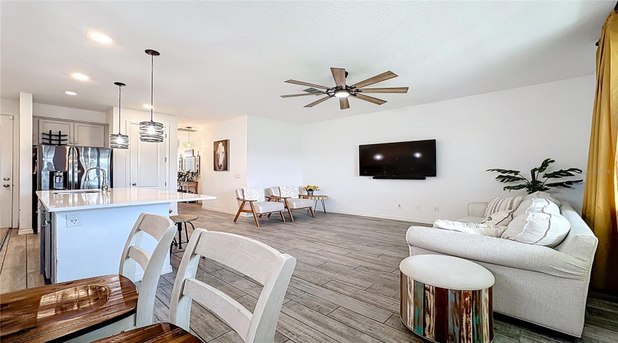 DAVENPORT, Florida 33896, 3 Bedrooms Bedrooms, ,2 BathroomsBathrooms,Residential,For Sale,BENOI DR,0,MFRO6409446