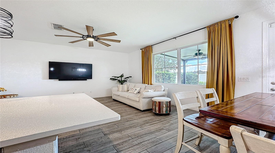 DAVENPORT, Florida 33896, 3 Bedrooms Bedrooms, ,2 BathroomsBathrooms,Residential,For Sale,BENOI DR,0,MFRO6409446
