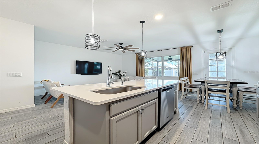 DAVENPORT, Florida 33896, 3 Bedrooms Bedrooms, ,2 BathroomsBathrooms,Residential,For Sale,BENOI DR,0,MFRO6409446