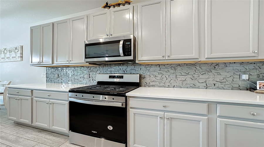 DAVENPORT, Florida 33896, 3 Bedrooms Bedrooms, ,2 BathroomsBathrooms,Residential,For Sale,BENOI DR,0,MFRO6409446
