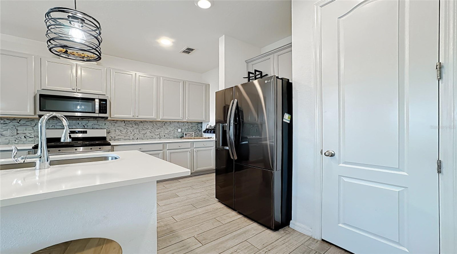 DAVENPORT, Florida 33896, 3 Bedrooms Bedrooms, ,2 BathroomsBathrooms,Residential,For Sale,BENOI DR,0,MFRO6409446