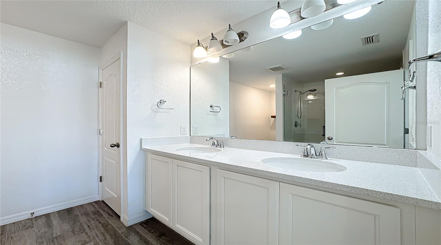 DAVENPORT, Florida 33896, 3 Bedrooms Bedrooms, ,2 BathroomsBathrooms,Residential,For Sale,BENOI DR,0,MFRO6409446