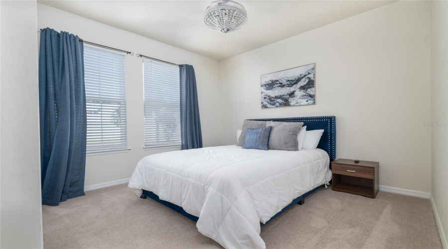 DAVENPORT, Florida 33897, 8 Bedrooms Bedrooms, ,6 BathroomsBathrooms,Residential,For Sale,LILAC,0,MFRO6409110