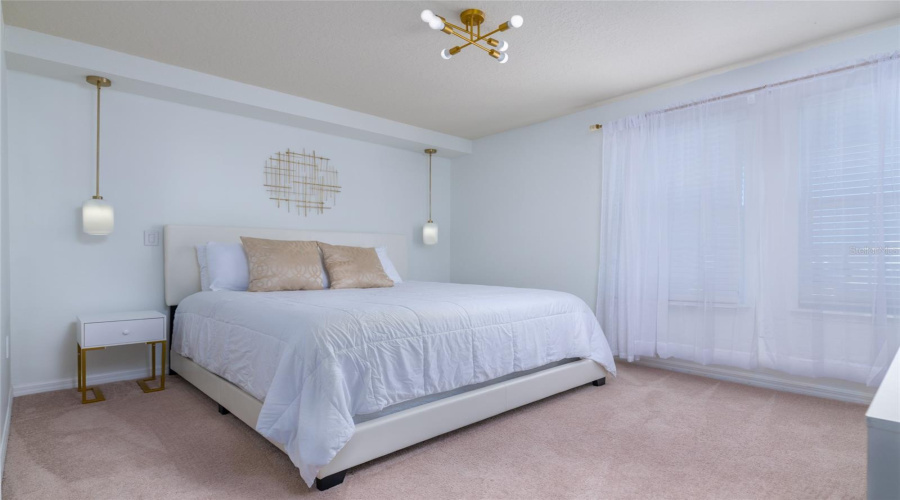 DAVENPORT, Florida 33897, 8 Bedrooms Bedrooms, ,6 BathroomsBathrooms,Residential,For Sale,LILAC,0,MFRO6409110