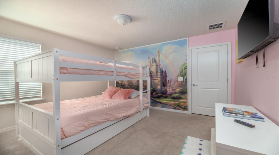 DAVENPORT, Florida 33897, 8 Bedrooms Bedrooms, ,6 BathroomsBathrooms,Residential,For Sale,LILAC,0,MFRO6409110