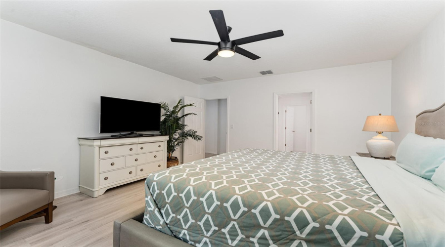 DAVENPORT, Florida 33896, 4 Bedrooms Bedrooms, ,3 BathroomsBathrooms,Residential,For Sale,VISTA VILLAGES,0,MFRTB8510129