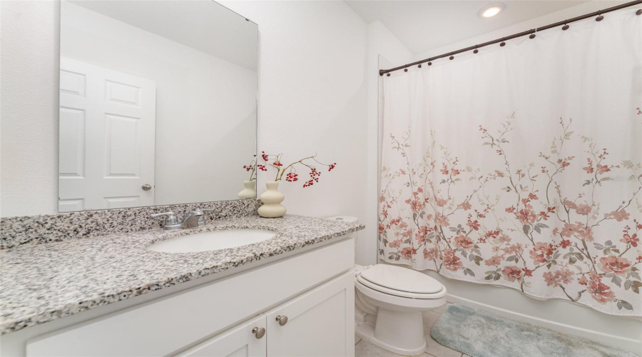 DAVENPORT, Florida 33896, 4 Bedrooms Bedrooms, ,3 BathroomsBathrooms,Residential,For Sale,VISTA VILLAGES,0,MFRTB8510129