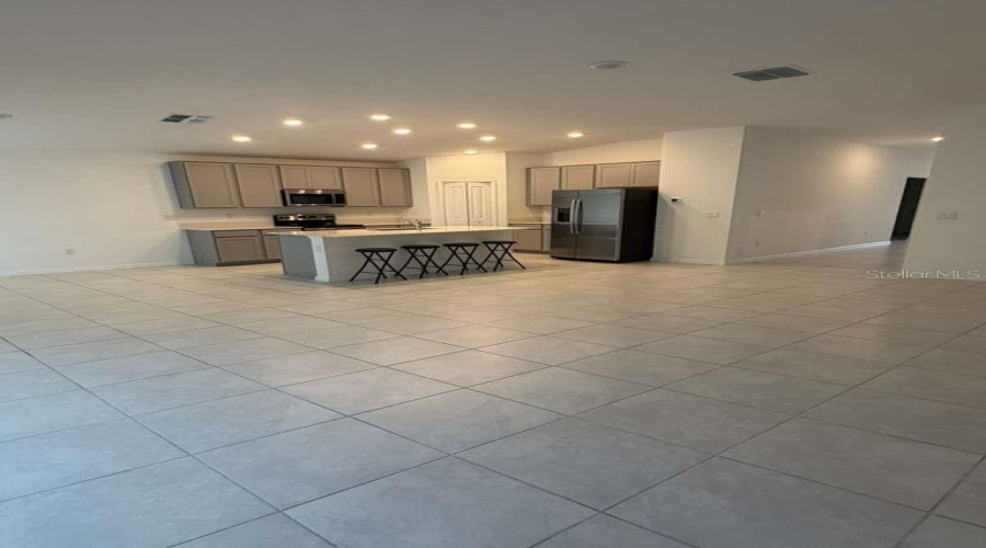 DAVENPORT, Florida 33837, 4 Bedrooms Bedrooms, ,2 BathroomsBathrooms,Residential,For Sale,BURNEY FALLS,0,MFRO6410130