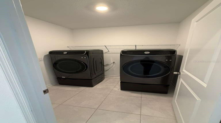 DAVENPORT, Florida 33837, 4 Bedrooms Bedrooms, ,2 BathroomsBathrooms,Residential,For Sale,BURNEY FALLS,0,MFRO6410130
