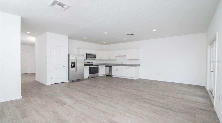 DAVENPORT, Florida 33837, 3 Bedrooms Bedrooms, ,2 BathroomsBathrooms,Residential,For Sale,MADISON,0,MFRO6410082