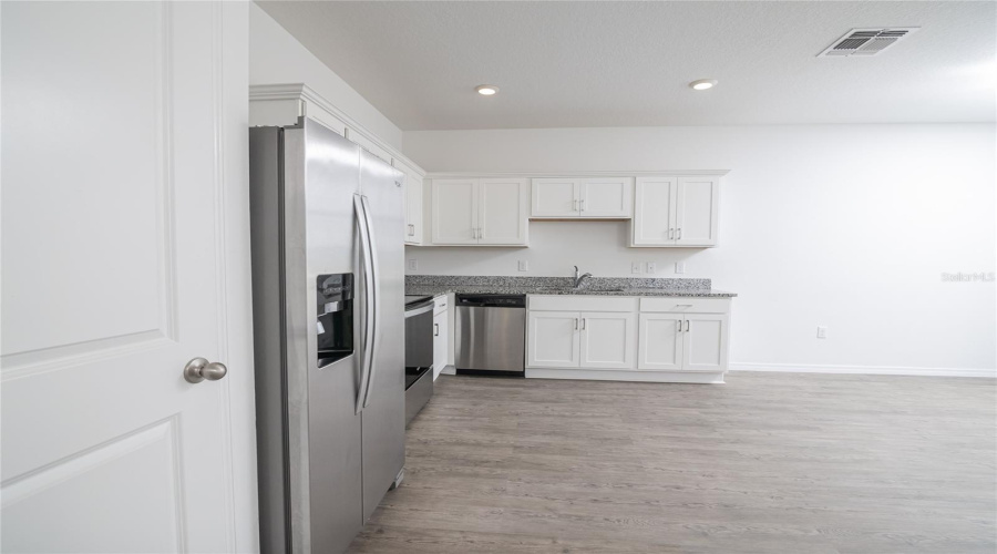 DAVENPORT, Florida 33837, 3 Bedrooms Bedrooms, ,2 BathroomsBathrooms,Residential,For Sale,MADISON,0,MFRO6410082