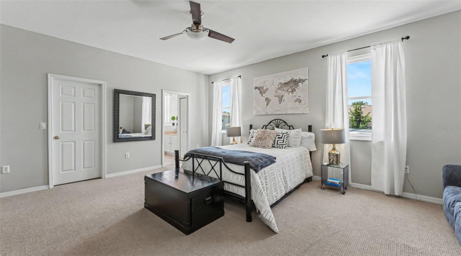 KISSIMMEE, Florida 34746, 5 Bedrooms Bedrooms, ,4 BathroomsBathrooms,Residential,For Sale,GOLDEN FEATHER,0,MFRL4962124