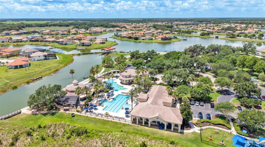 KISSIMMEE, Florida 34746, 5 Bedrooms Bedrooms, ,4 BathroomsBathrooms,Residential,For Sale,GOLDEN FEATHER,0,MFRL4962124
