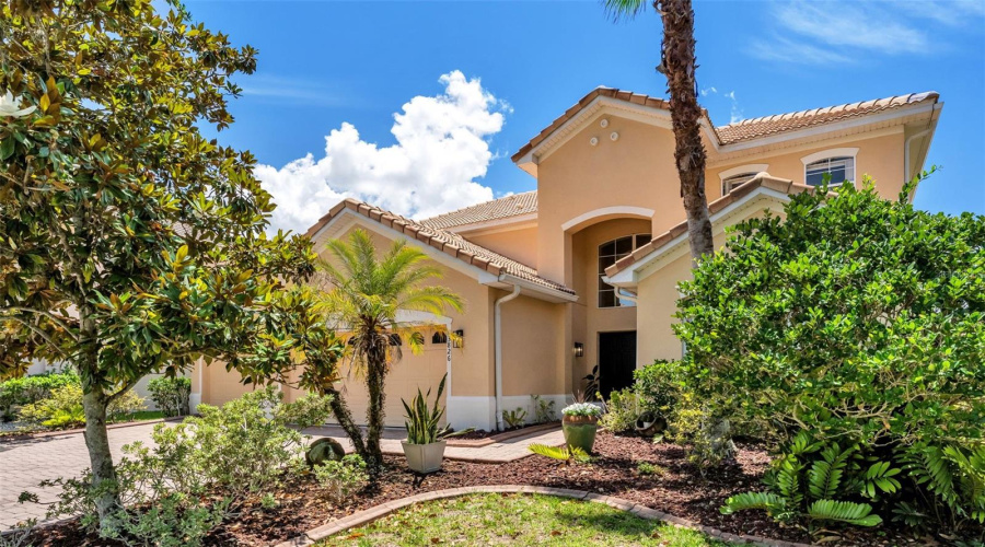 KISSIMMEE, Florida 34746, 5 Bedrooms Bedrooms, ,4 BathroomsBathrooms,Residential,For Sale,GOLDEN FEATHER,0,MFRL4962124
