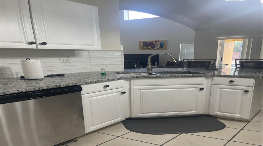 DAVENPORT, Florida 33897, 5 Bedrooms Bedrooms, ,3 BathroomsBathrooms,Residential,For Sale,CASTERTON,0,MFRP4938787