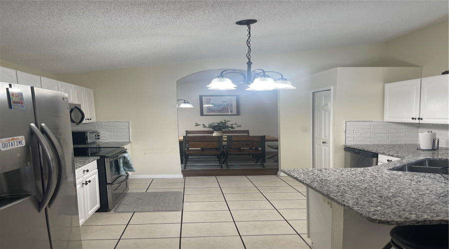 DAVENPORT, Florida 33897, 5 Bedrooms Bedrooms, ,3 BathroomsBathrooms,Residential,For Sale,CASTERTON,0,MFRP4938787