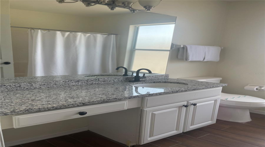 DAVENPORT, Florida 33897, 5 Bedrooms Bedrooms, ,3 BathroomsBathrooms,Residential,For Sale,CASTERTON,0,MFRP4938787