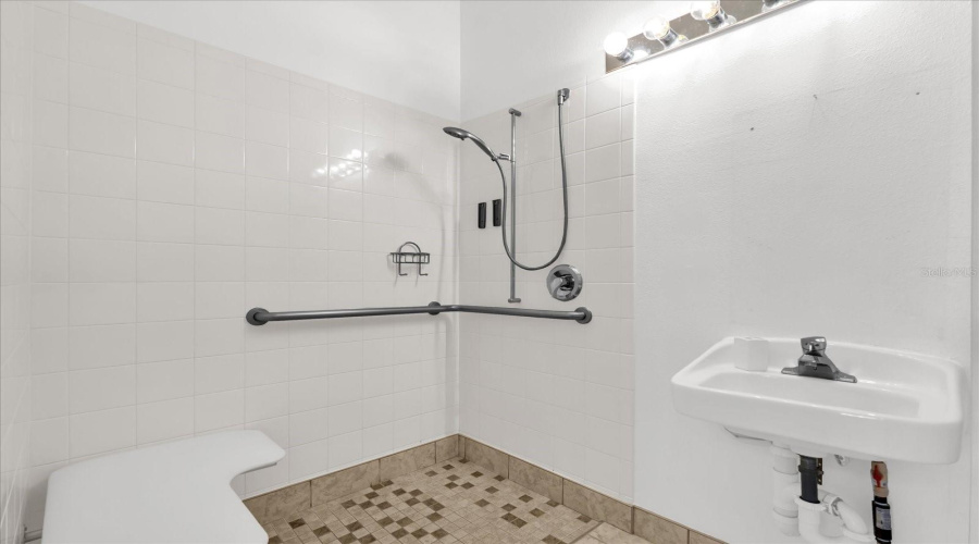 KISSIMMEE, Florida 34746, 4 Bedrooms Bedrooms, ,3 BathroomsBathrooms,Residential,For Sale,PARK RIDGE,0,MFRS5143265