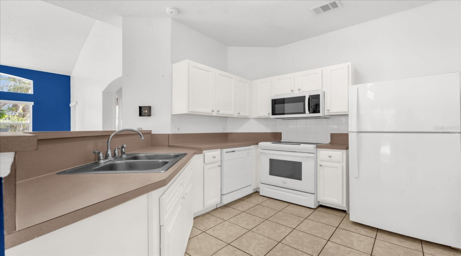 KISSIMMEE, Florida 34746, 4 Bedrooms Bedrooms, ,3 BathroomsBathrooms,Residential,For Sale,PARK RIDGE,0,MFRS5143265