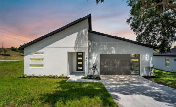 DAVENPORT, Florida 33837, 4 Bedrooms Bedrooms, ,2 BathroomsBathrooms,Residential,For Sale,HOLLY HILL,0,MFRL4961850