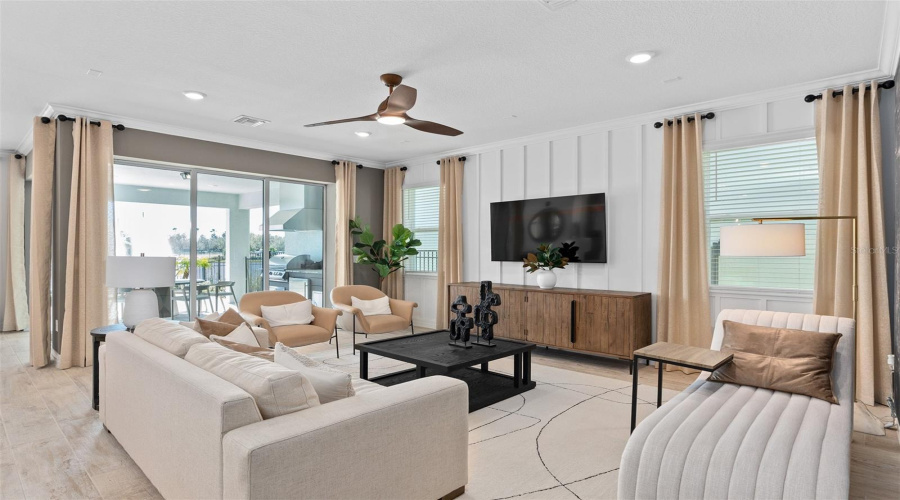 Actual home photo. Colors, finishes, textures and options may appear differently in person due to variations in monitors and viewing devices.