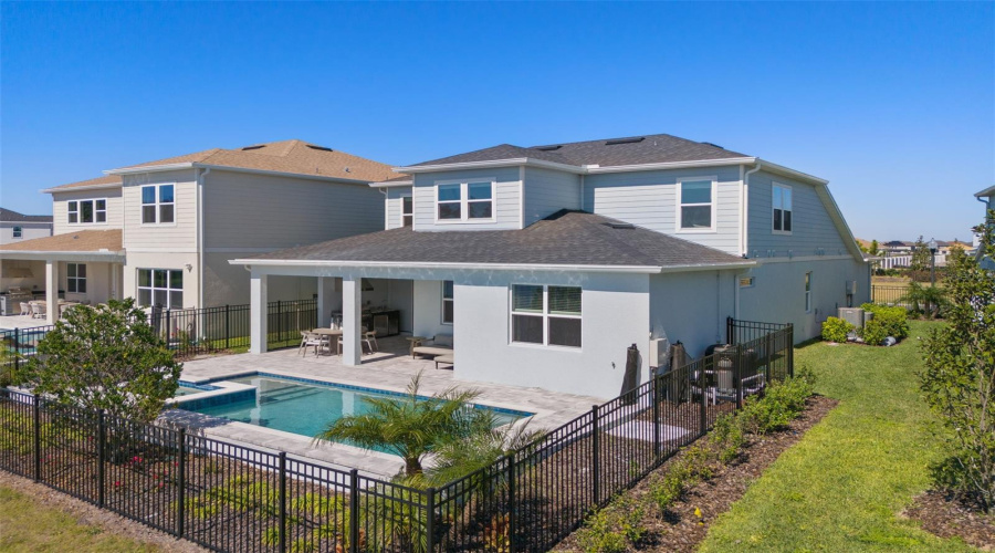 Actual home photo. Colors, finishes, textures and options may appear differently in person due to variations in monitors and viewing devices.