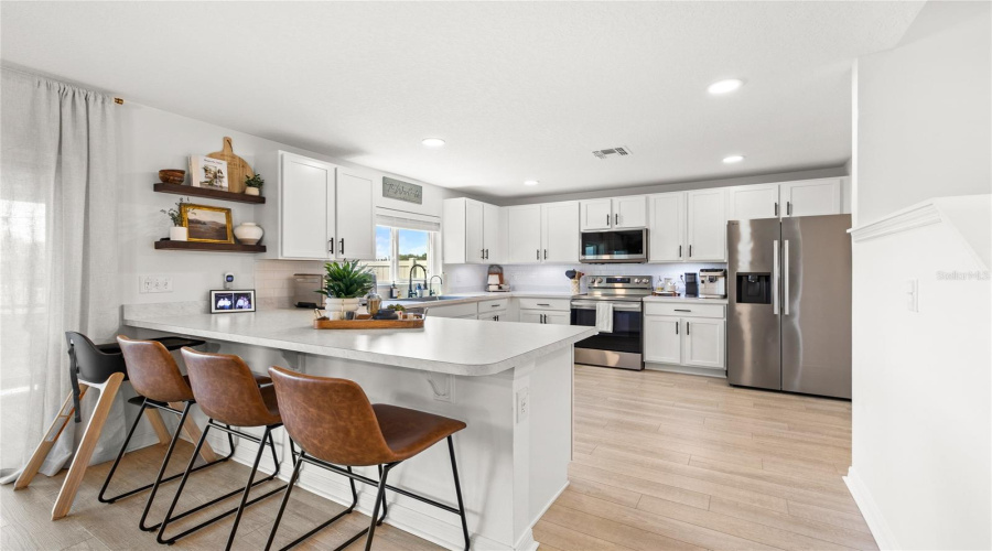 DAVENPORT, Florida 33837, 4 Bedrooms Bedrooms, ,2 BathroomsBathrooms,Residential,For Sale,PRESERVE POINTE,0,MFRO6409616