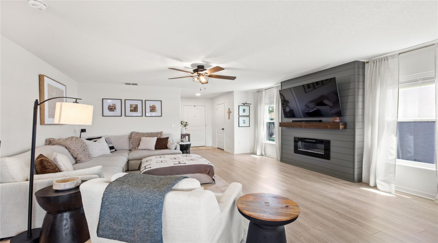 DAVENPORT, Florida 33837, 4 Bedrooms Bedrooms, ,2 BathroomsBathrooms,Residential,For Sale,PRESERVE POINTE,0,MFRO6409616