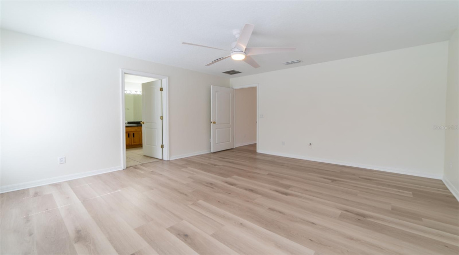DAVENPORT, Florida 33896, 3 Bedrooms Bedrooms, ,3 BathroomsBathrooms,Residential,For Sale,HAMMOCK,0,MFRO6410333