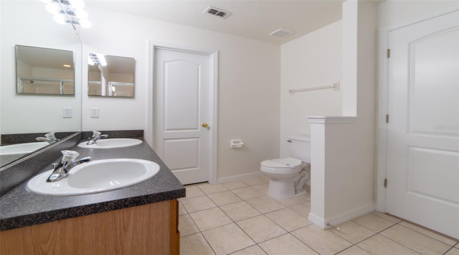 DAVENPORT, Florida 33896, 3 Bedrooms Bedrooms, ,3 BathroomsBathrooms,Residential,For Sale,HAMMOCK,0,MFRO6410333