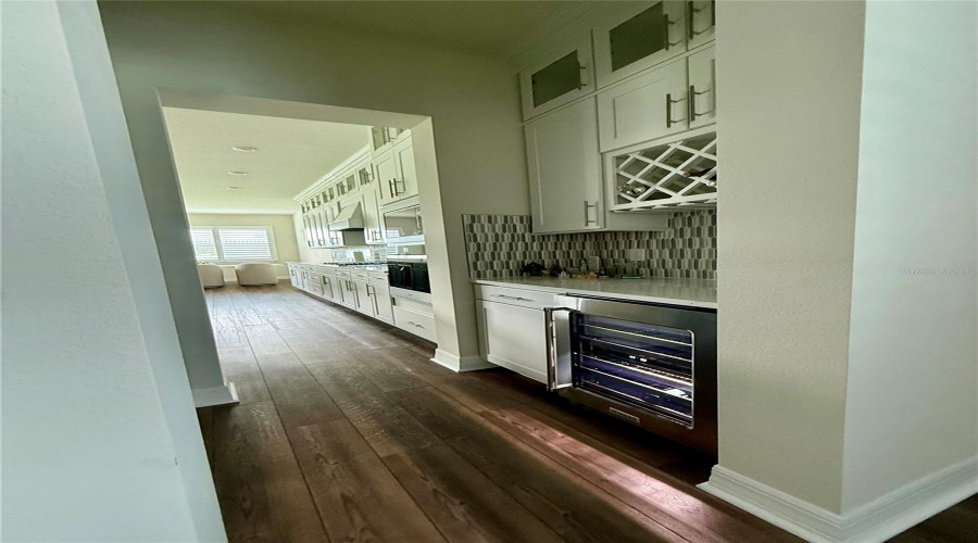 ORLANDO, Florida 32836, 5 Bedrooms Bedrooms, ,4 BathroomsBathrooms,Residential,For Sale,PARK CLIFF,0,MFRS5150293