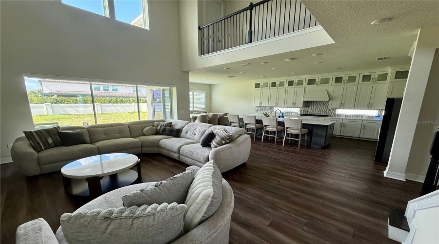 ORLANDO, Florida 32836, 5 Bedrooms Bedrooms, ,4 BathroomsBathrooms,Residential,For Sale,PARK CLIFF,0,MFRS5150293