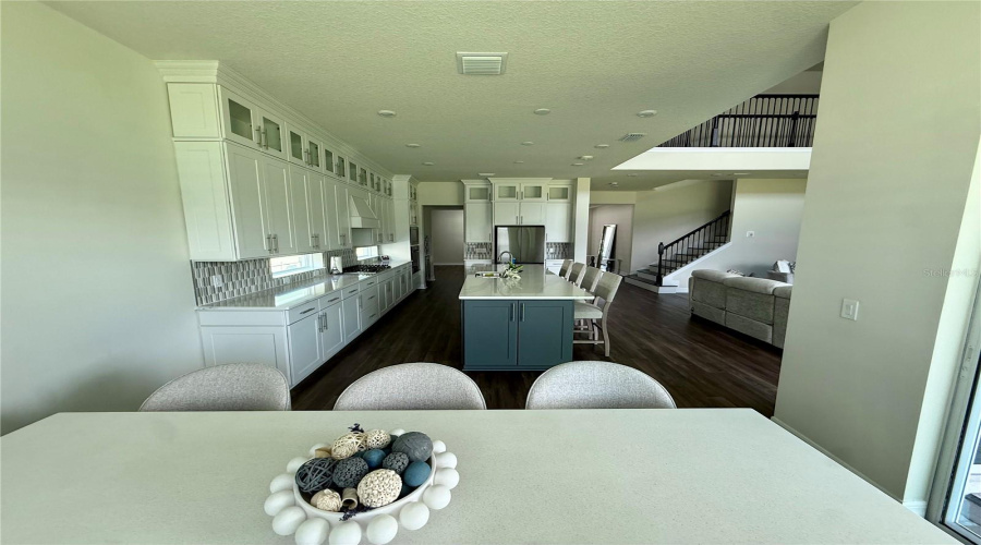 ORLANDO, Florida 32836, 5 Bedrooms Bedrooms, ,4 BathroomsBathrooms,Residential,For Sale,PARK CLIFF,0,MFRS5150293
