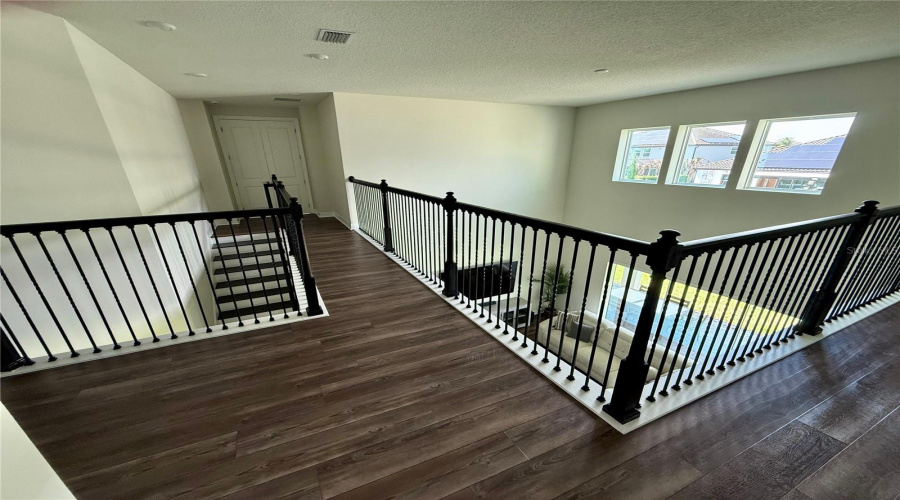 ORLANDO, Florida 32836, 5 Bedrooms Bedrooms, ,4 BathroomsBathrooms,Residential,For Sale,PARK CLIFF,0,MFRS5150293