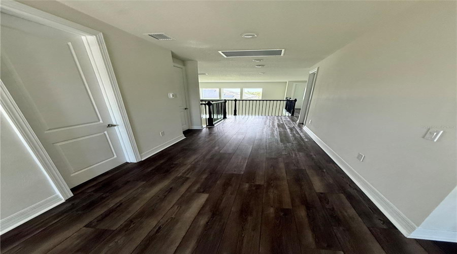 ORLANDO, Florida 32836, 5 Bedrooms Bedrooms, ,4 BathroomsBathrooms,Residential,For Sale,PARK CLIFF,0,MFRS5150293