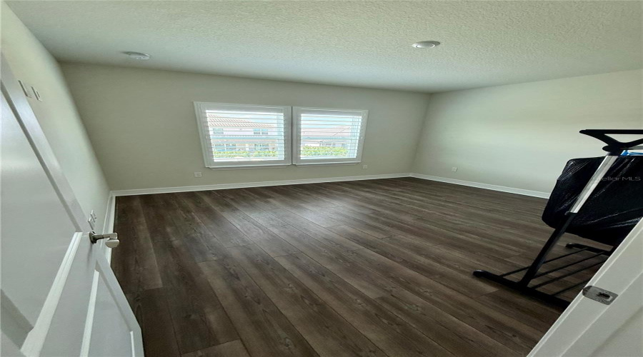 ORLANDO, Florida 32836, 5 Bedrooms Bedrooms, ,4 BathroomsBathrooms,Residential,For Sale,PARK CLIFF,0,MFRS5150293