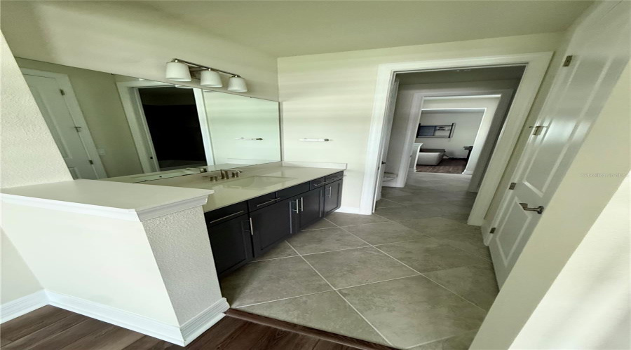 ORLANDO, Florida 32836, 5 Bedrooms Bedrooms, ,4 BathroomsBathrooms,Residential,For Sale,PARK CLIFF,0,MFRS5150293
