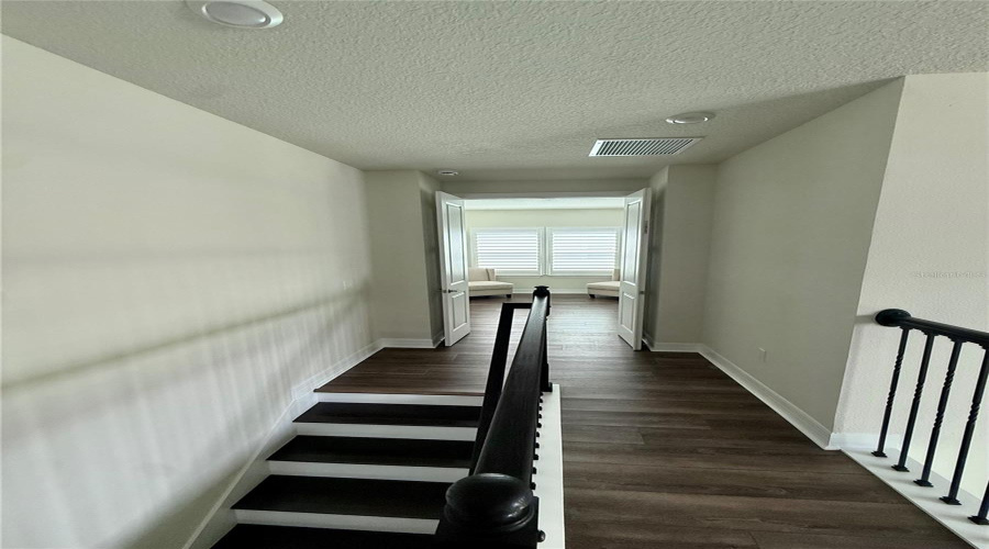 ORLANDO, Florida 32836, 5 Bedrooms Bedrooms, ,4 BathroomsBathrooms,Residential,For Sale,PARK CLIFF,0,MFRS5150293