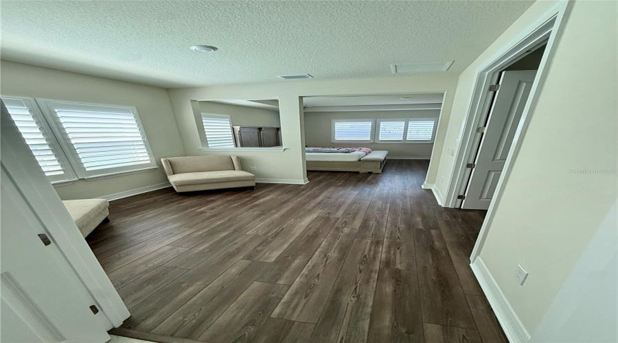 ORLANDO, Florida 32836, 5 Bedrooms Bedrooms, ,4 BathroomsBathrooms,Residential,For Sale,PARK CLIFF,0,MFRS5150293
