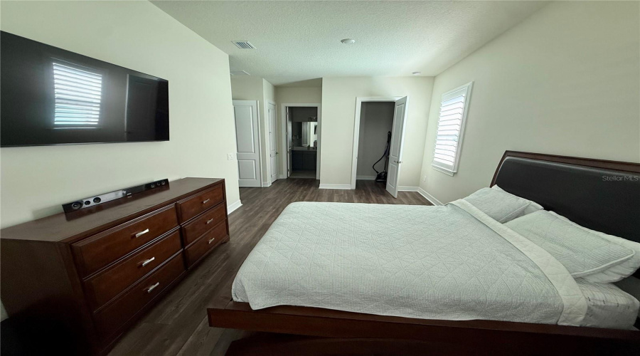 ORLANDO, Florida 32836, 5 Bedrooms Bedrooms, ,4 BathroomsBathrooms,Residential,For Sale,PARK CLIFF,0,MFRS5150293