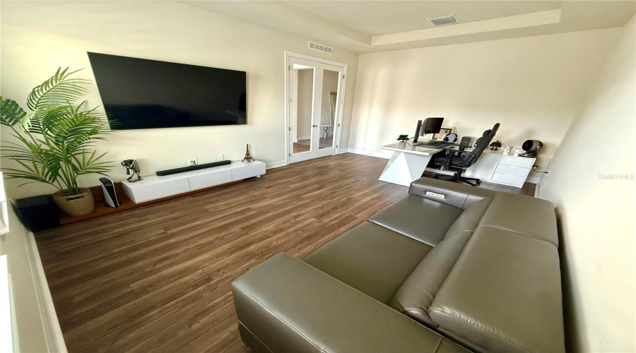 ORLANDO, Florida 32836, 5 Bedrooms Bedrooms, ,4 BathroomsBathrooms,Residential,For Sale,PARK CLIFF,0,MFRS5150293