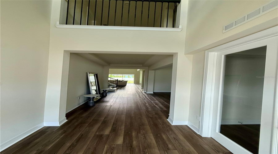 ORLANDO, Florida 32836, 5 Bedrooms Bedrooms, ,4 BathroomsBathrooms,Residential,For Sale,PARK CLIFF,0,MFRS5150293