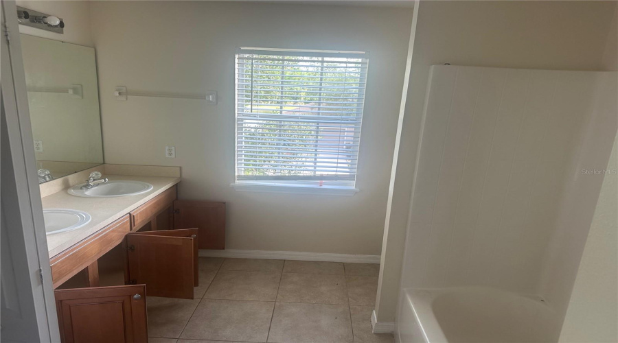 KISSIMMEE, Florida 34746, 5 Bedrooms Bedrooms, ,3 BathroomsBathrooms,Residential,For Sale,MARSHFIELD PRESERVE,0,MFRO6410372