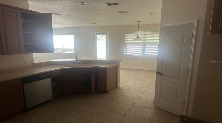 KISSIMMEE, Florida 34746, 5 Bedrooms Bedrooms, ,3 BathroomsBathrooms,Residential,For Sale,MARSHFIELD PRESERVE,0,MFRO6410372