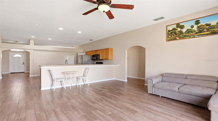 KISSIMMEE, Florida 34746, 4 Bedrooms Bedrooms, ,2 BathroomsBathrooms,Residential,For Sale,BEAU CHENE,0,MFRO6410541