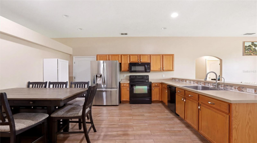 KISSIMMEE, Florida 34746, 4 Bedrooms Bedrooms, ,2 BathroomsBathrooms,Residential,For Sale,BEAU CHENE,0,MFRO6410541