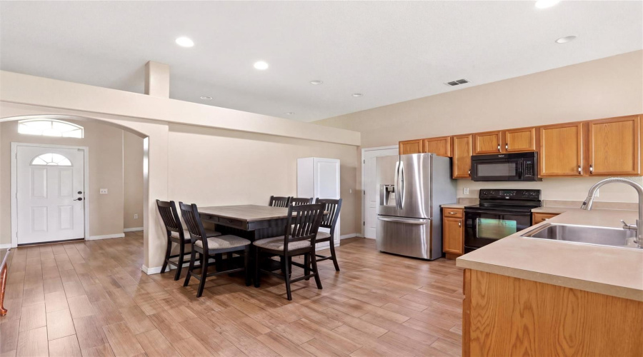 KISSIMMEE, Florida 34746, 4 Bedrooms Bedrooms, ,2 BathroomsBathrooms,Residential,For Sale,BEAU CHENE,0,MFRO6410541